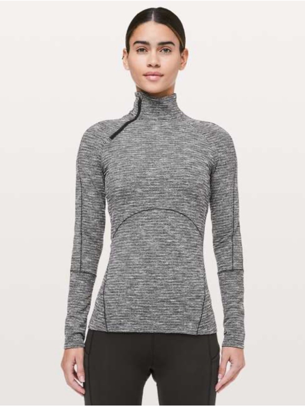 lululemon athletica run briskly half zip in size 6